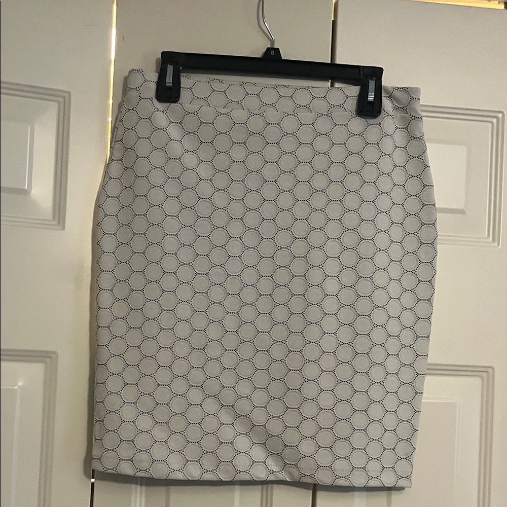 Leota Cream and Gray Patterned Pencil Skirt